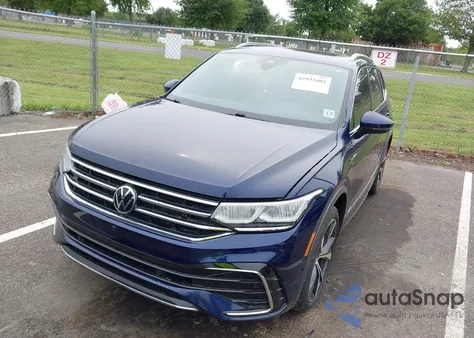 2022 Volkswagen Tiguan 2.0T Sel R-Line из США, поврежденный, VIN 3VV4B7AX4NM149193